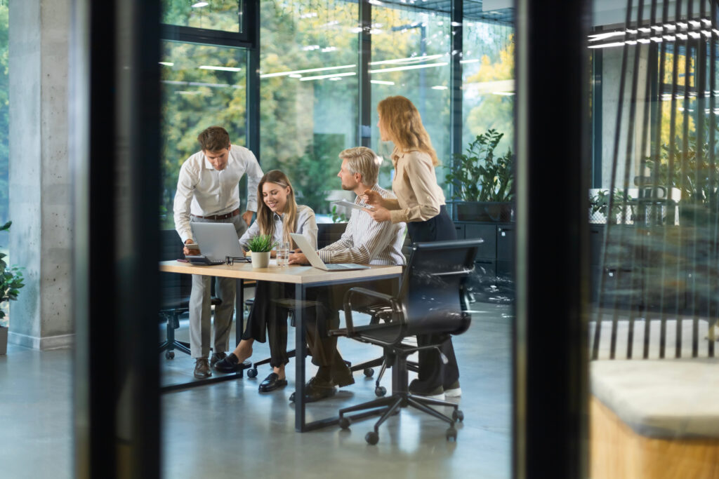 Switching EOR Providers: When to Move and How to Do it Right