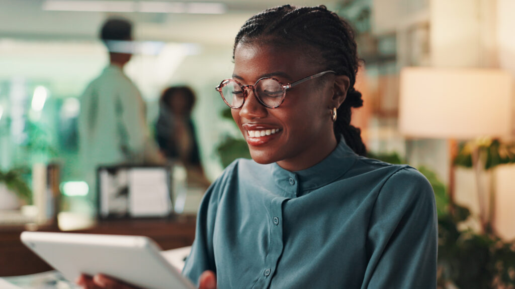 HR professional exploring contingent employer of record benefits